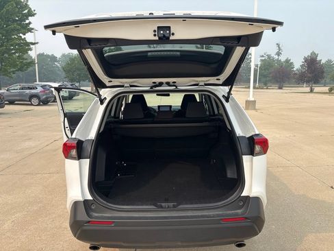 Used 2025 Toyota RAV4 XLE AWD/4WD image 26