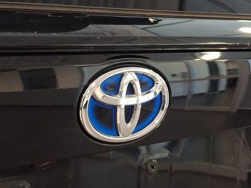 Used 2019 Toyota RAV4 LE w/ Carpet Mat Package AWD/4WD image 27