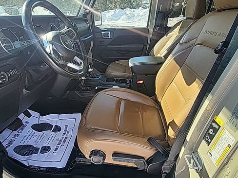 Used 2020 Jeep Gladiator Overland image 17