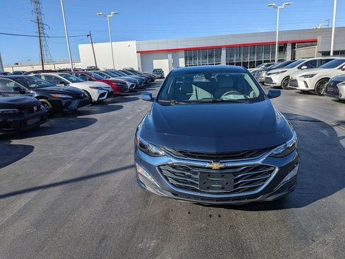 Used 2020 Chevrolet Malibu LT image 3