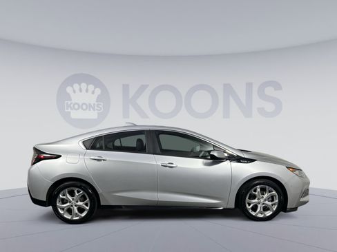 Used 2017 Chevrolet Volt Premier w/ Driver Confidence II Package image 8