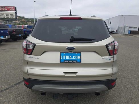 Used 2018 Ford Escape Titanium AWD/4WD image 4