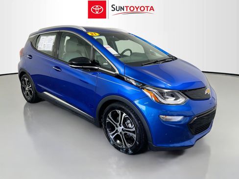 Used 2021 Chevrolet Bolt Premier w/ Infotainment Package FWD image 1