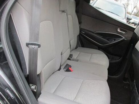 Used 2017 Hyundai Santa Fe Sport image 13