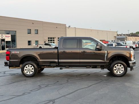 Used 2024 Ford F250 XLT w/ 360-Degree Camera Package AWD/4WD image 3
