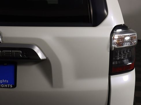 Used 2020 Toyota 4Runner Limited image 16