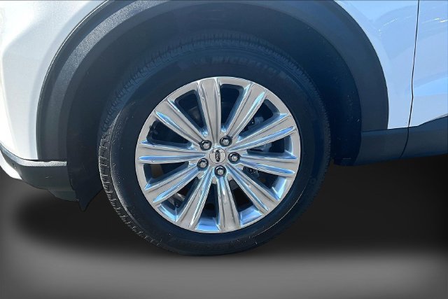 Used 2025 Ford Explorer Platinum w/ LUX Leather Package AWD/4WD image 8