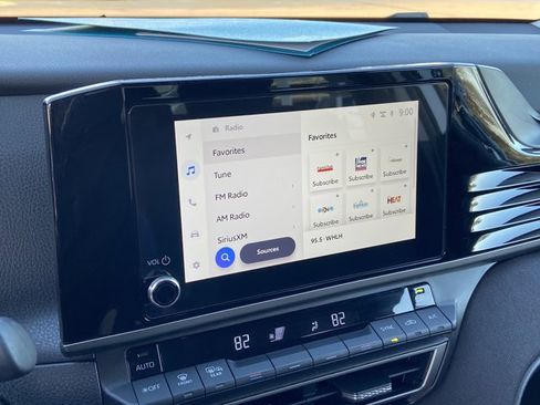 Used 2025 Toyota Camry LE image 36