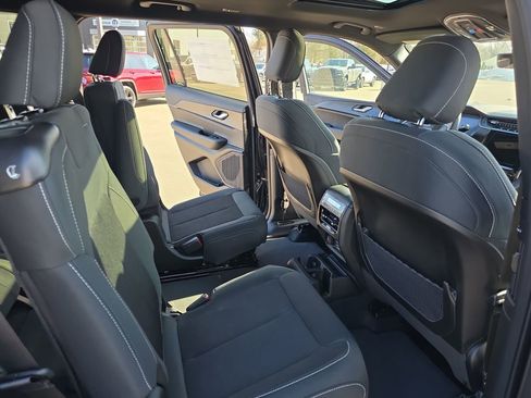 New 2026 Jeep Grand Cherokee L 4WD image 11