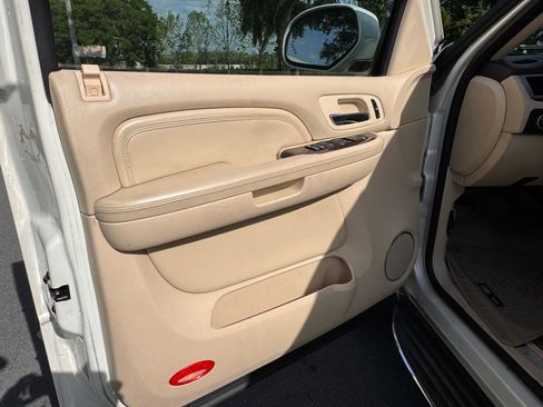 Used 2008 Cadillac Escalade 2WD image 17