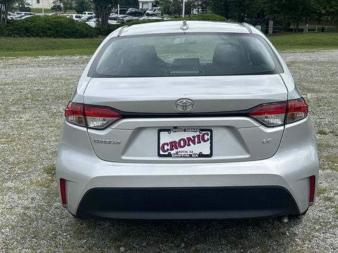 Used 2023 Toyota Corolla LE FWD image 6