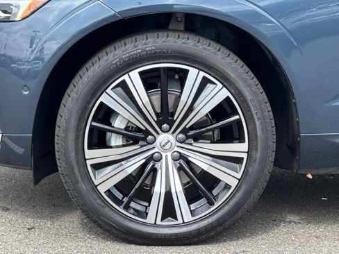 Used 2023 Volvo XC60 B5 Plus AWD/4WD image 32