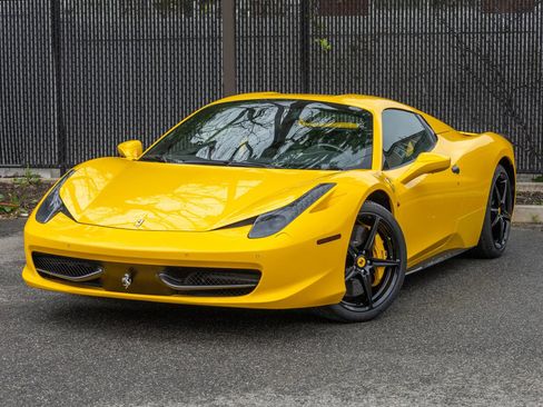Used 2013 Ferrari 458 Spider RWD image 8