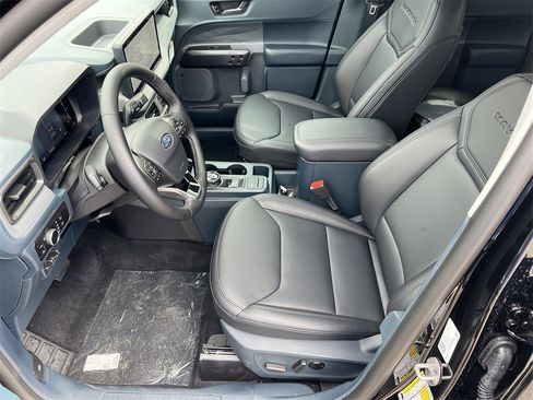 New 2026 Ford Maverick Lariat w/ Black Appearance Package image 17