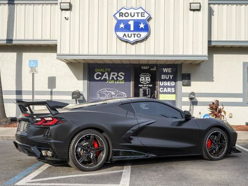 Used 2022 Chevrolet Corvette Stingray Premium Cpe w/ Z51 Performance Package RWD image 3