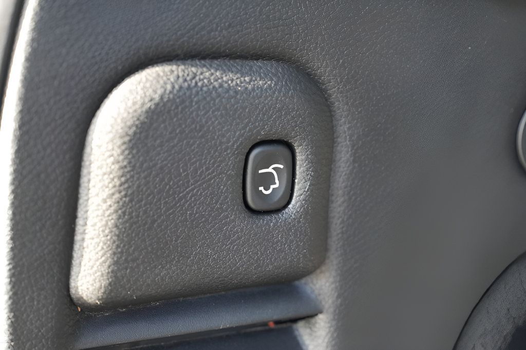 Used 2020 Jeep Grand Cherokee SRT AWD/4WD image 11