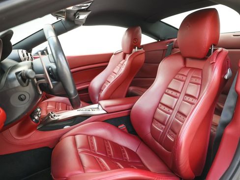 Used 2010 Ferrari California RWD image 33