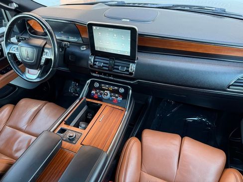 Used 2019 Lincoln Navigator Reserve image 31