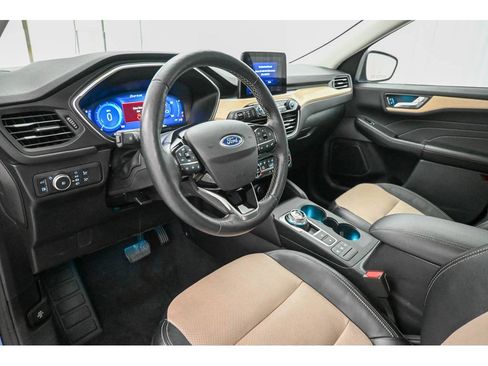 Used 2021 Ford Escape Titanium w/ Titanium Elite Package AWD/4WD image 33