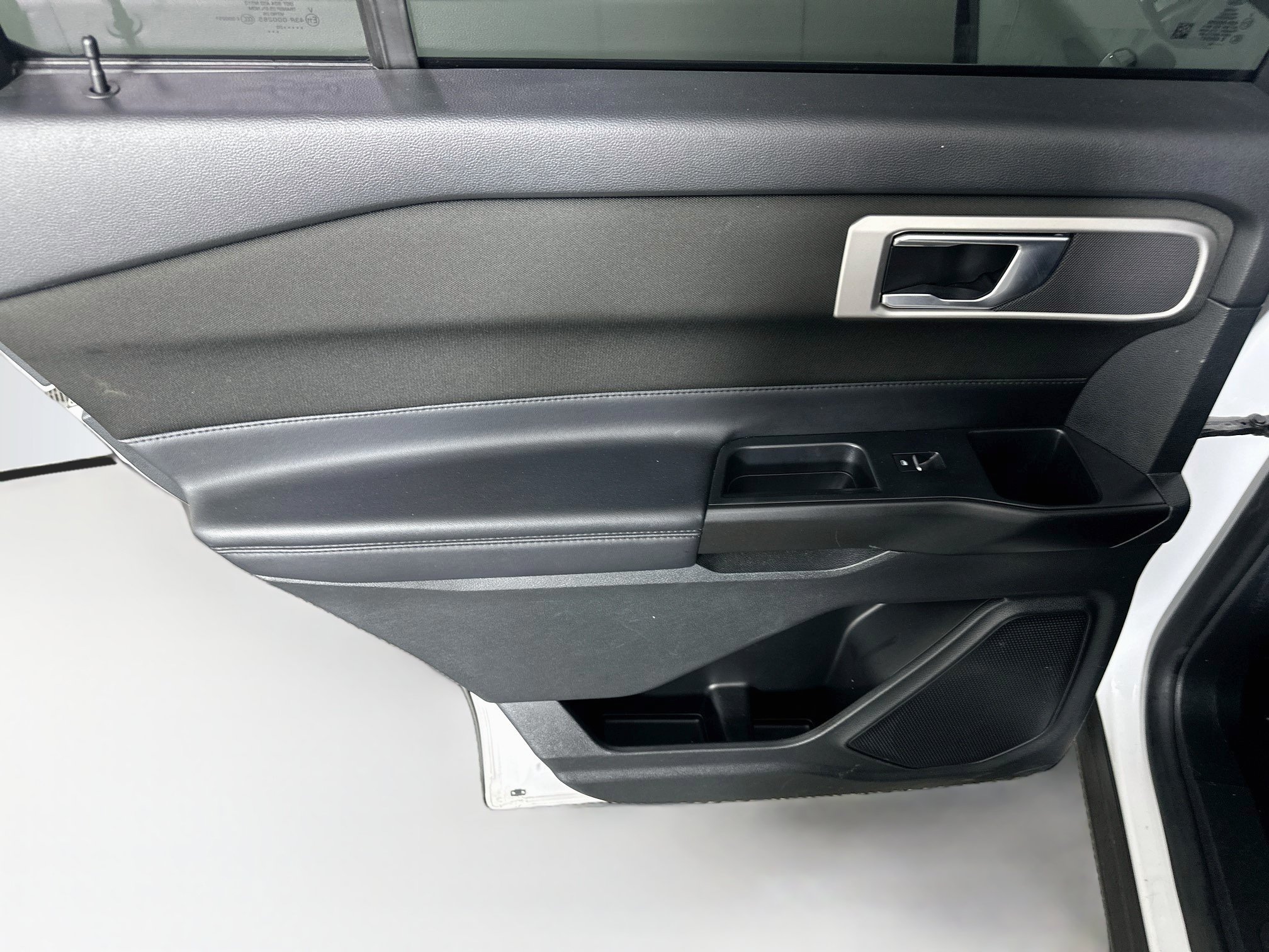 Used 2020 Ford Explorer XLT RWD image 25