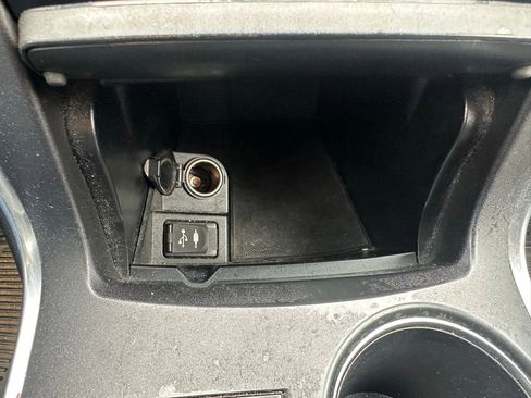 Used 2016 Toyota Camry LE image 29