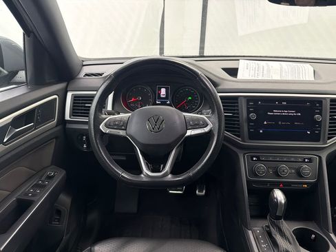 Used 2021 Volkswagen Atlas Cross Sport SE w/ Panoramic Sunroof Package image 25