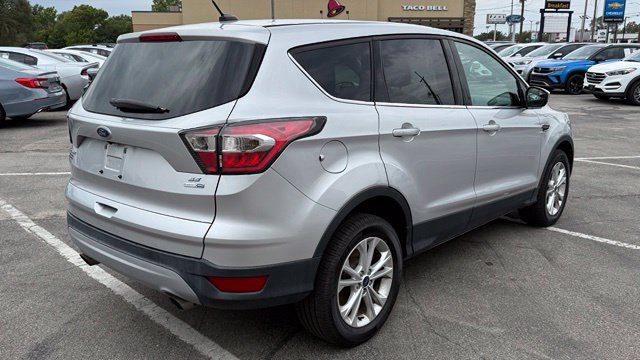 Used 2017 Ford Escape SE AWD/4WD image 6