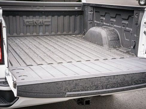 Used 2024 GMC Sierra 1500 Elevation image 10