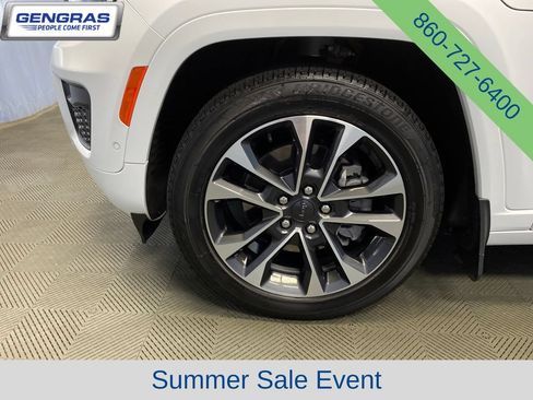 Used 2023 Jeep Grand Cherokee Overland AWD/4WD image 50