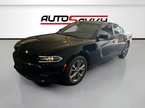 Used 2022 Dodge Charger SXT AWD/4WD image 3
