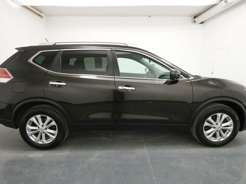 Used 2016 Nissan Rogue SV w/ SV Premium Package FWD image 10
