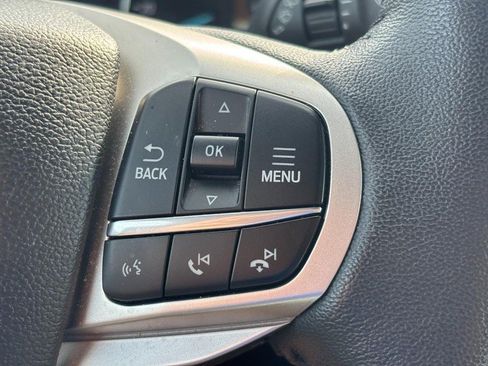 Used 2024 Ford Explorer XLT AWD/4WD image 21