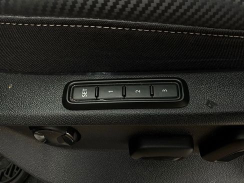 Used 2022 Volkswagen Atlas Cross Sport SEL R-Line image 11