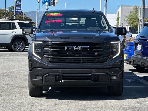 Used 2024 GMC Sierra 1500 Elevation w/ Elevation Premium Package AWD/4WD image 9