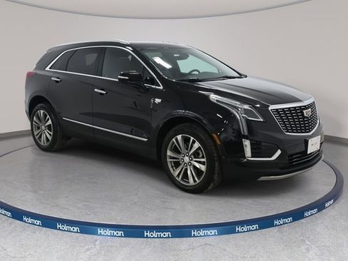Used 2025 Cadillac XT5 Premium Luxury FWD image 3