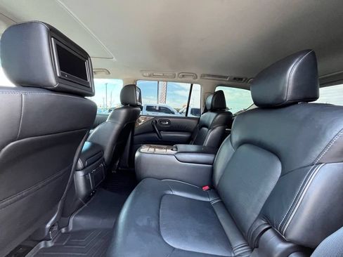 Used 2017 INFINITI QX80 4WD w/ Driver Assistance Package image 24