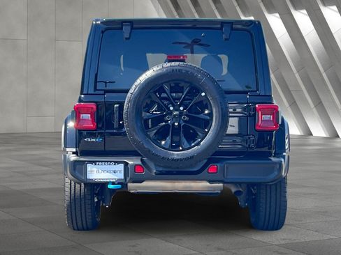 Used 2024 Jeep Wrangler Unlimited Sahara AWD/4WD image 5
