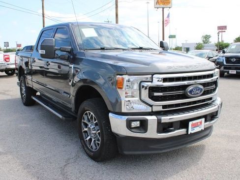 Used 2020 Ford F250 Lariat w/ Lariat Value Package AWD/4WD image 3