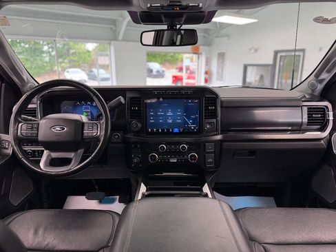 Used 2023 Ford F250 Lariat w/ Lariat Ultimate Package AWD/4WD image 25