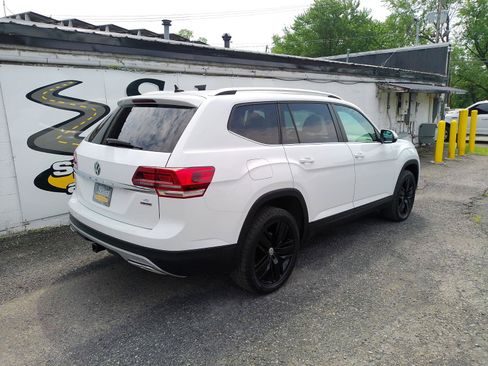 Used 2018 Volkswagen Atlas SE AWD/4WD image 3