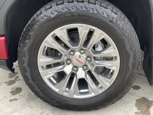 Used 2024 GMC Sierra 1500 Denali w/ Technology Package AWD/4WD image 35