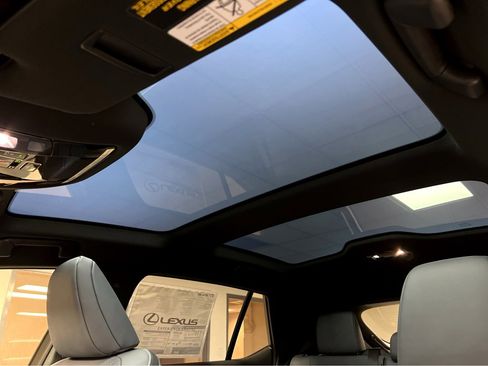 New 2026 Lexus RZ 450e AWD image 10