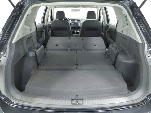 Used 2019 Volkswagen Tiguan S image 35