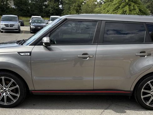 Used 2018 Kia Soul ! w/ Tech Package image 5