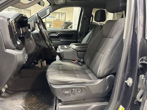 Used 2024 Chevrolet Silverado 1500 LT w/ Z71 Off-Road Package image 17