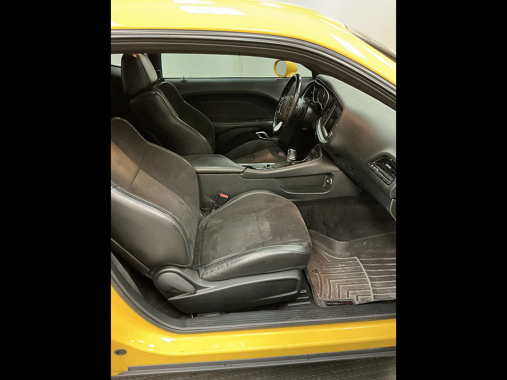 Used 2018 Dodge Challenger GT w/ Technology Group AWD/4WD image 21