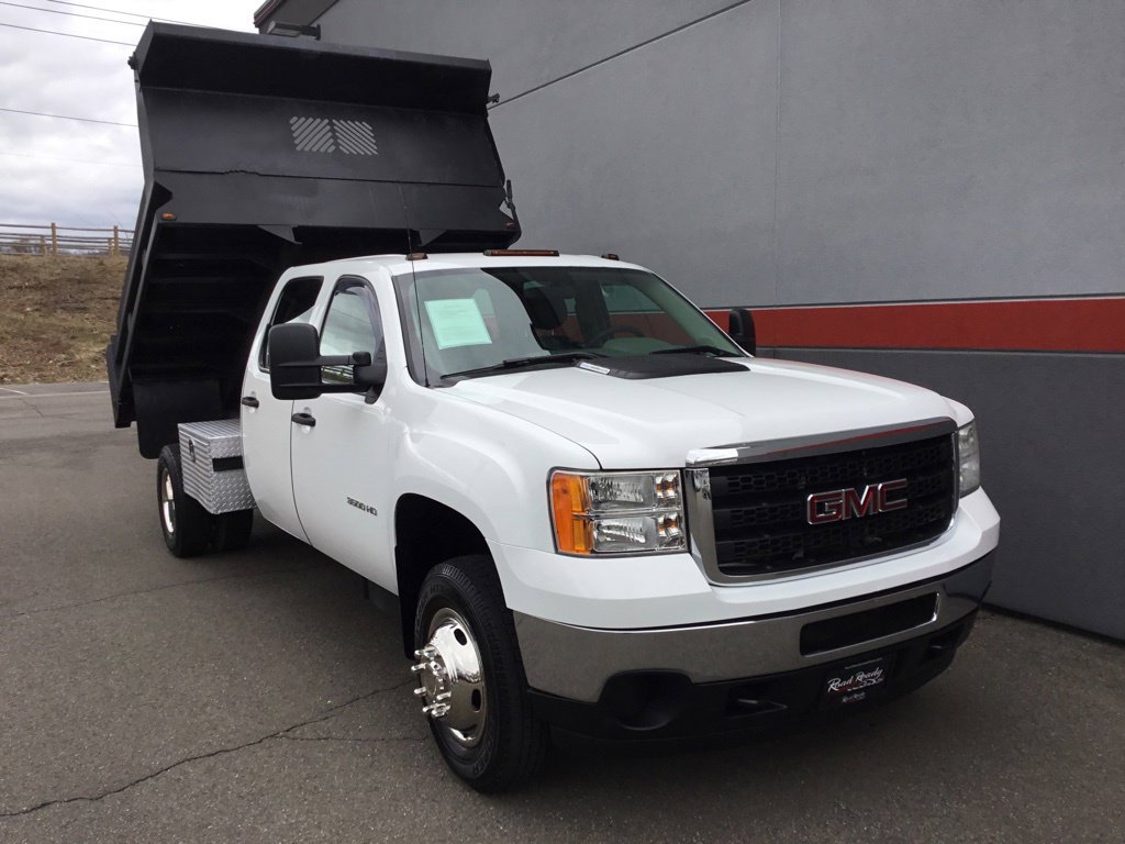 Used 2013 GMC Sierra 3500 W/T w/ Snow Plow Prep Package AWD/4WD image 2
