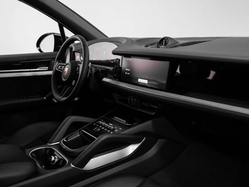 Certified 2026 Porsche Cayenne S AWD/4WD image 22