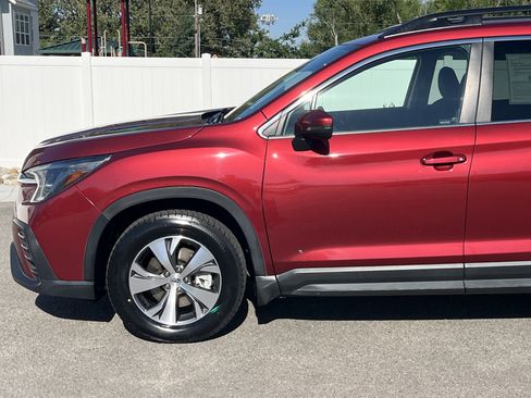 Used 2023 Subaru Ascent Premium w/ Convenience Package AWD/4WD image 4