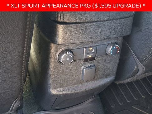 Used 2017 Ford Explorer XLT w/ Equipment Group 202A AWD/4WD image 11